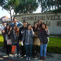 2013年10月27日起 志工服務4天，共37位同學